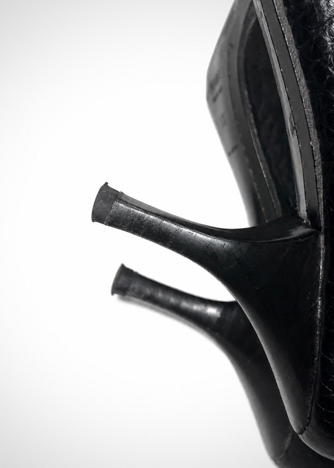 Escarpins Prada en cuir noir texturé, taille 37,5